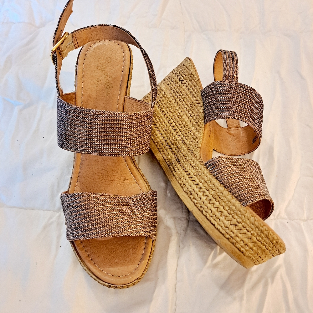 Seychelles Downtime Bronze Metallic Wedges